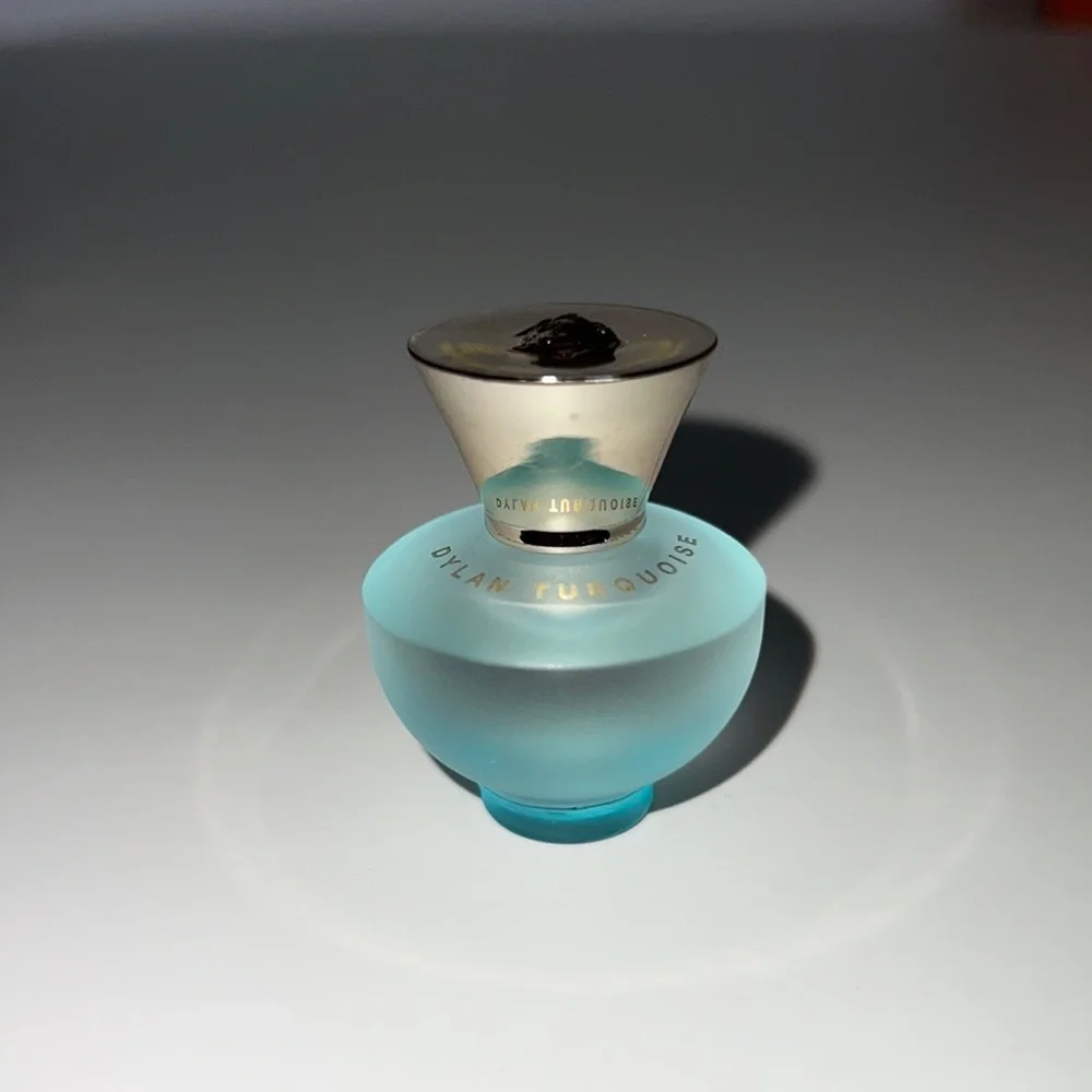 ✨Versace Dylan- 0.17oz/5ml without box new - Picture 5 of 6